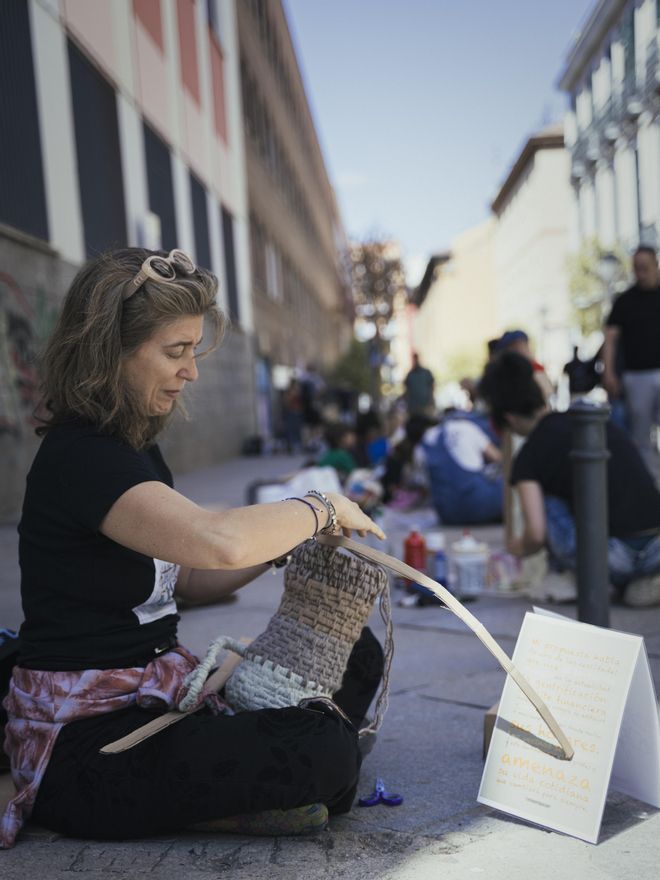 Artistas creando en la Galería de Bolardos