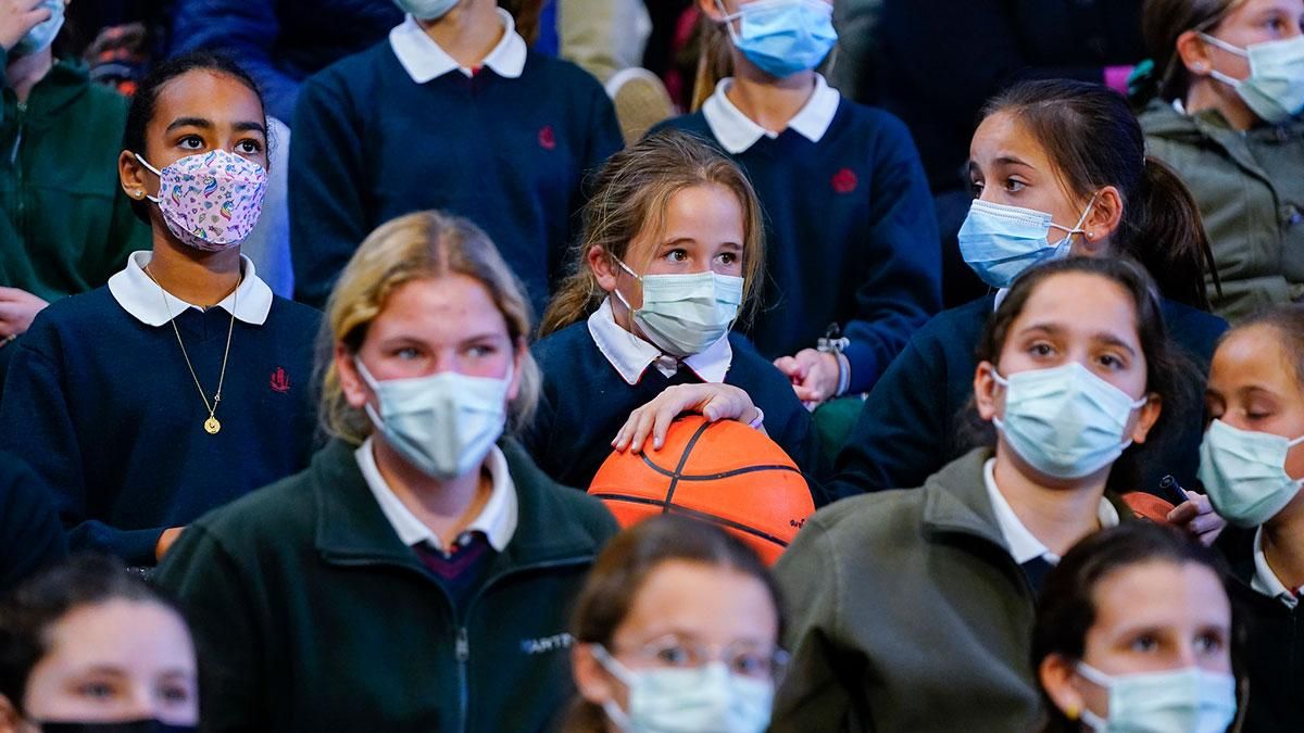 Entrenamiento de la selección española de baloncesto abierto a escolares cordobeses