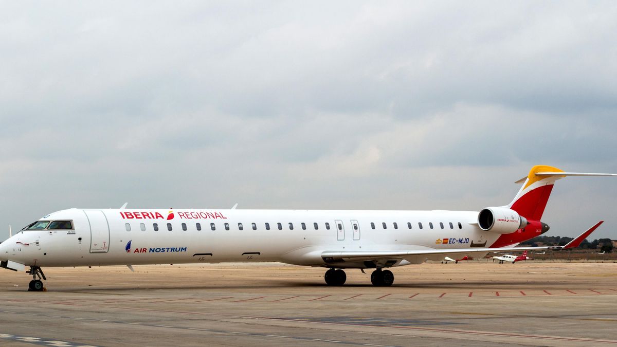 Cancelados este viernes por problemas técnicos los vuelos entre Santander y Madrid