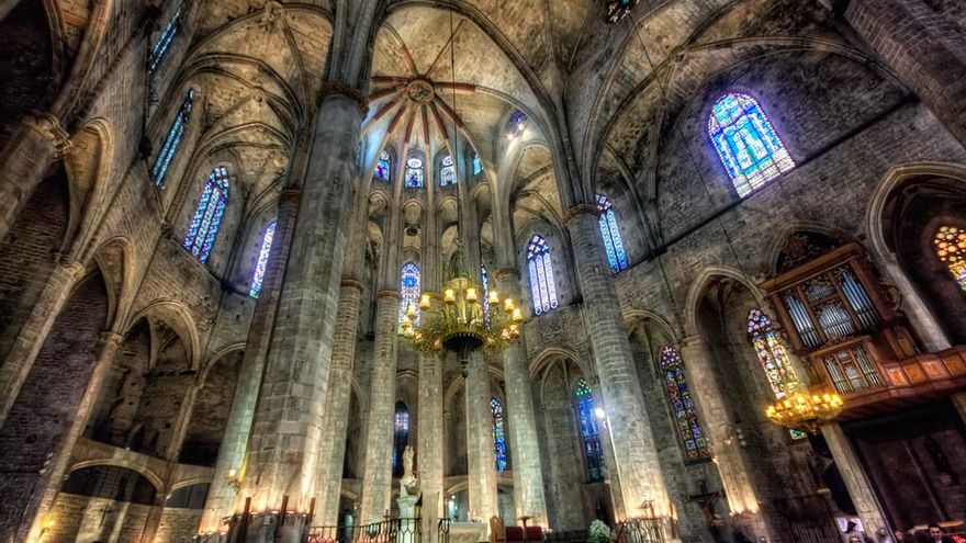 La Catedral del Mar que Ildefonso Falcones narró en sus novelas es real