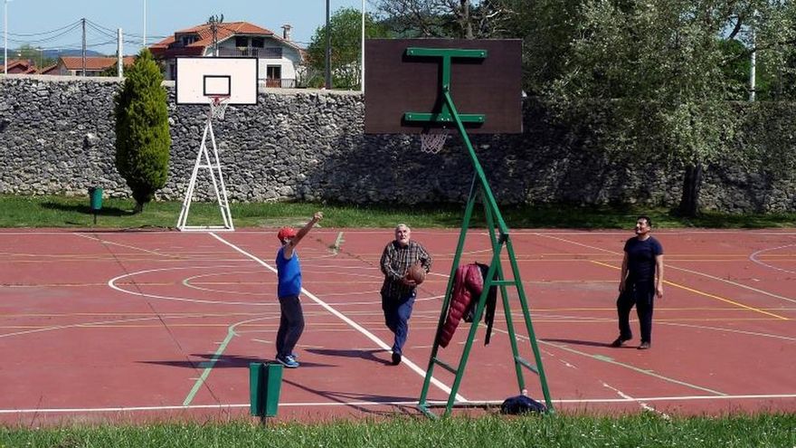 Vista de las instalaciones del albergue juvenil que se ha transformado en el hogar de personas sin recursos.