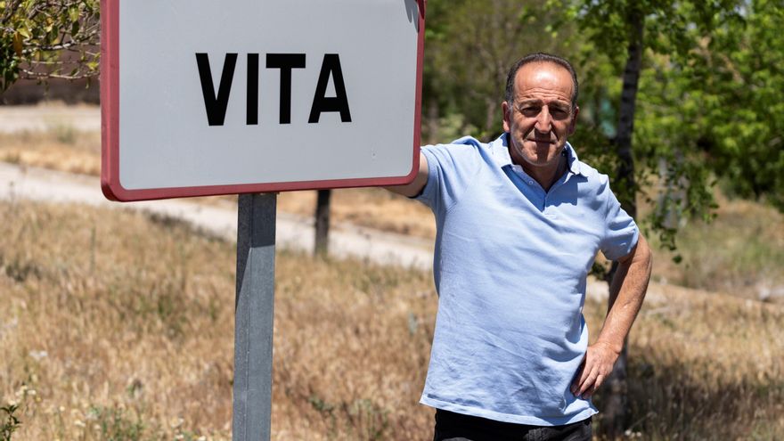 135 organizaciones denuncian al alcalde que cantó sobre abusar de una menor por apología de "la pederastia y la violación"