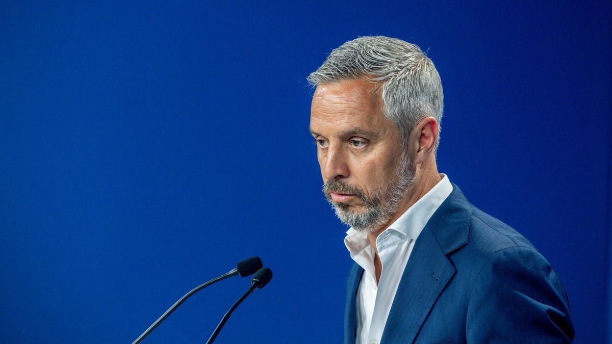 Archivo - El vicesecretario de Hacienda, Vivienda e Infraestructuras del PP, Juan Bravo, durante una rueda de prensa, en la sede del PP, a 11 de agosto de 2025, en Madrid (España).