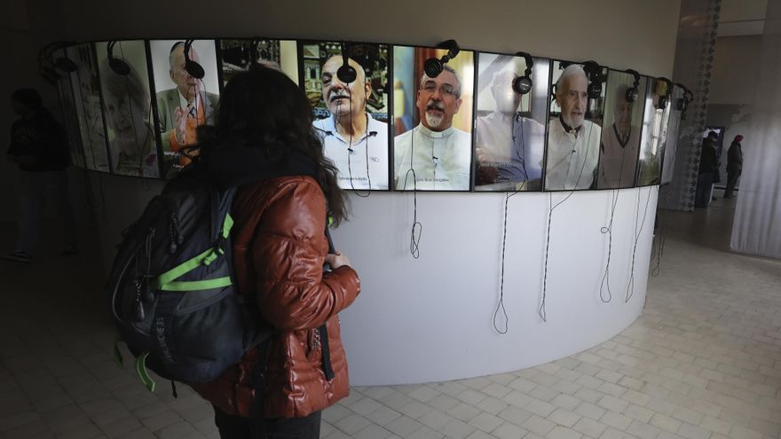 Bienalsur llena de juegos su 'kilómetro cero' en Buenos Aires con un guiño a Cortázar