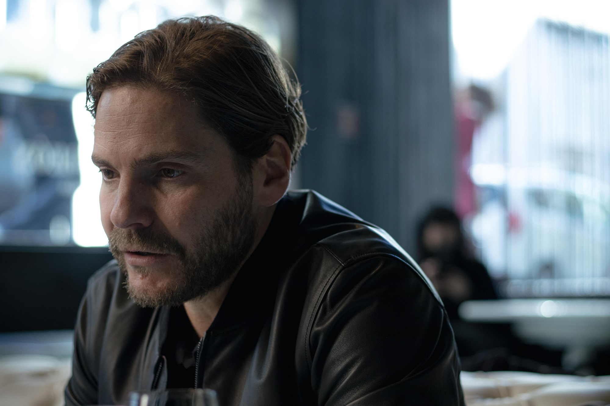 El actor y ahora director, Daniel Brühl, presenta su ópera prima 'La puerta de al lado'