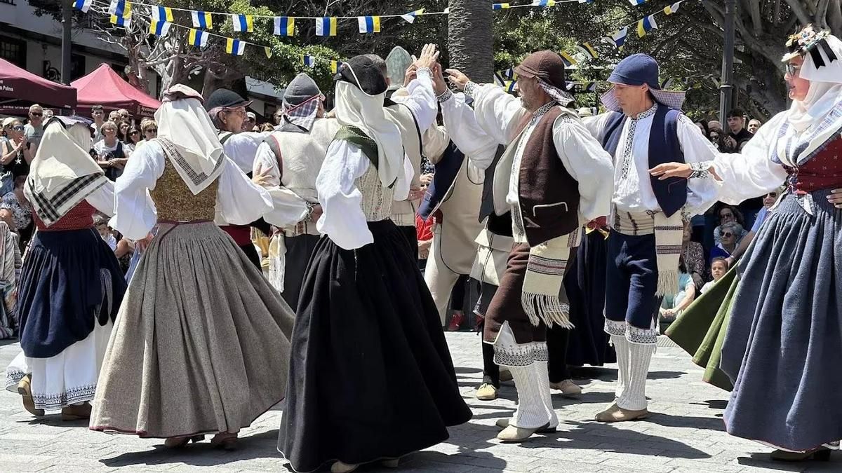 El Cabildo “refuerza su compromiso” con el patrimonio cultural en una nueva edición del Festival de Folclore Virgen de las Nieves