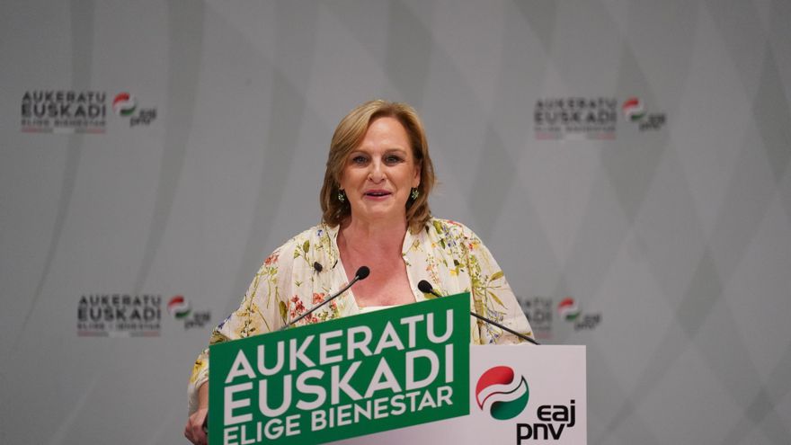 La presidenta del PNV en Vizcaya, Itxaso Atutxa, interviene durante el seguimiento de la jornada electoral de elecciones autonómicas del País Vasco, en Sabin Etxea, a 21 de abril de 2024, en Bilbao, Vizcaya, País Vasco (España). Todos los vascos han sido
