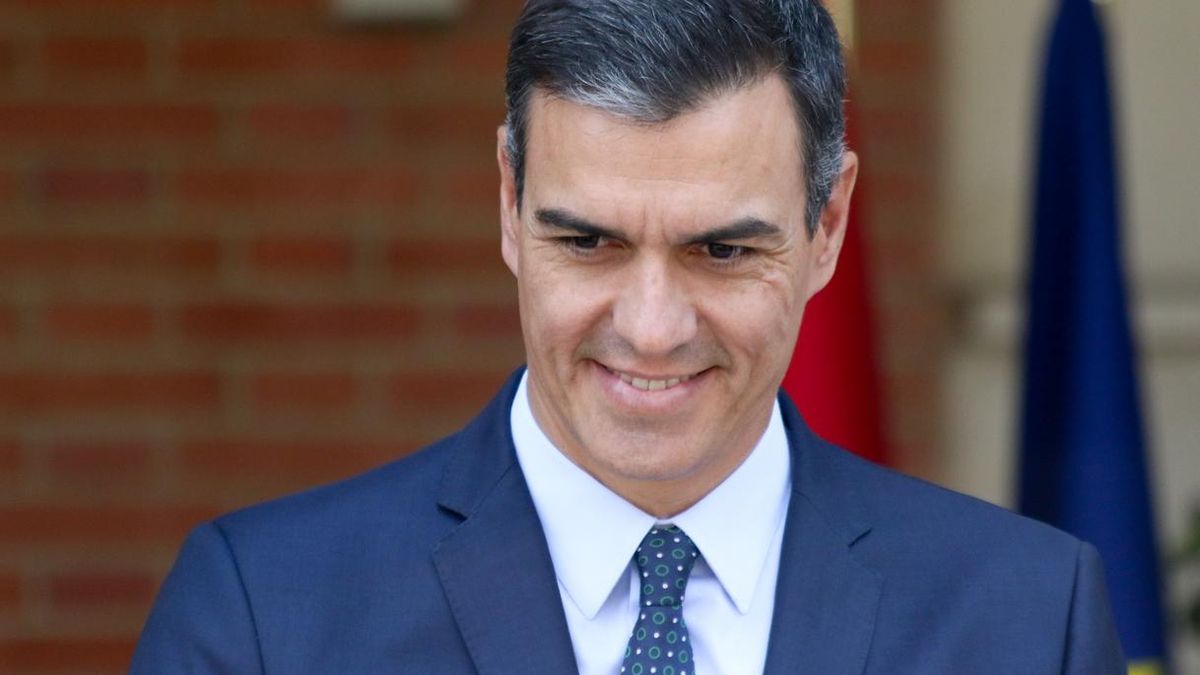 Pedro Sánchez y tres ministras participan esta semana en los cursos