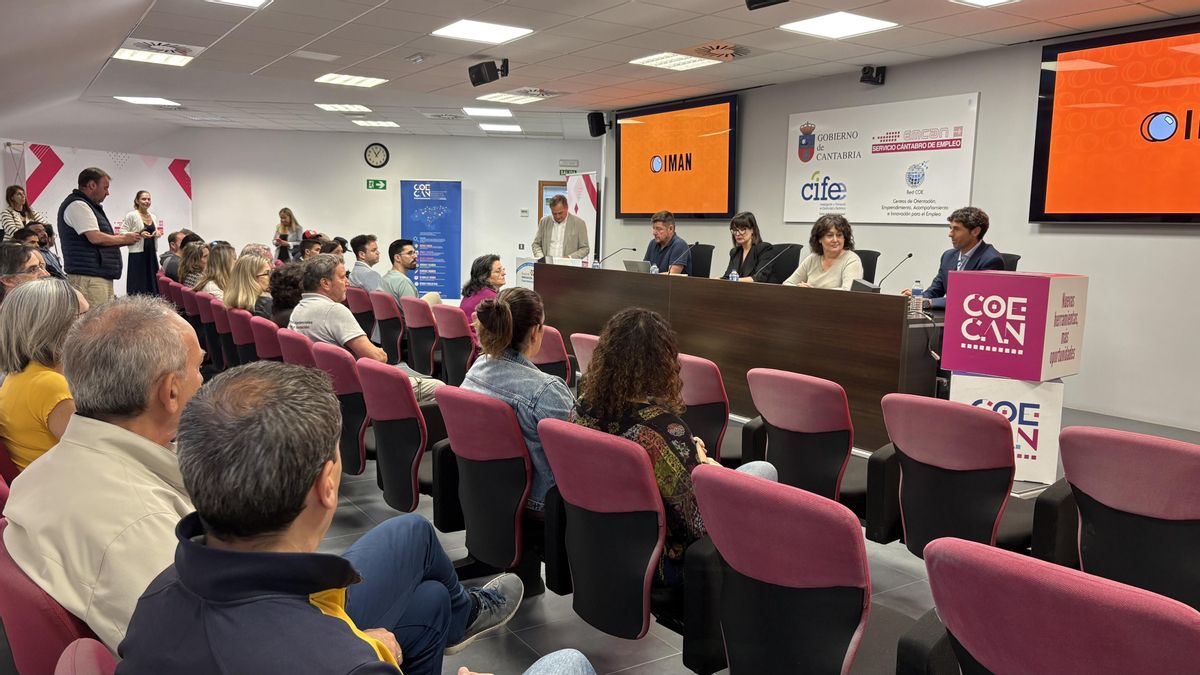 Expertos del sector dicen en la Feria de empleo de Torrelavega que la construcción necesita 7.000 trabajadores