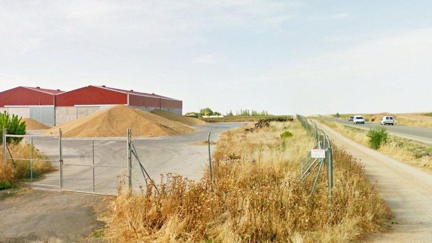 Decenas de agricultores reclaman una deuda de cientos de miles de euros a la empresa familiar de una candidata del PP