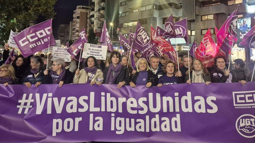 Manifestación 25N en la Gran Vía de Murcia