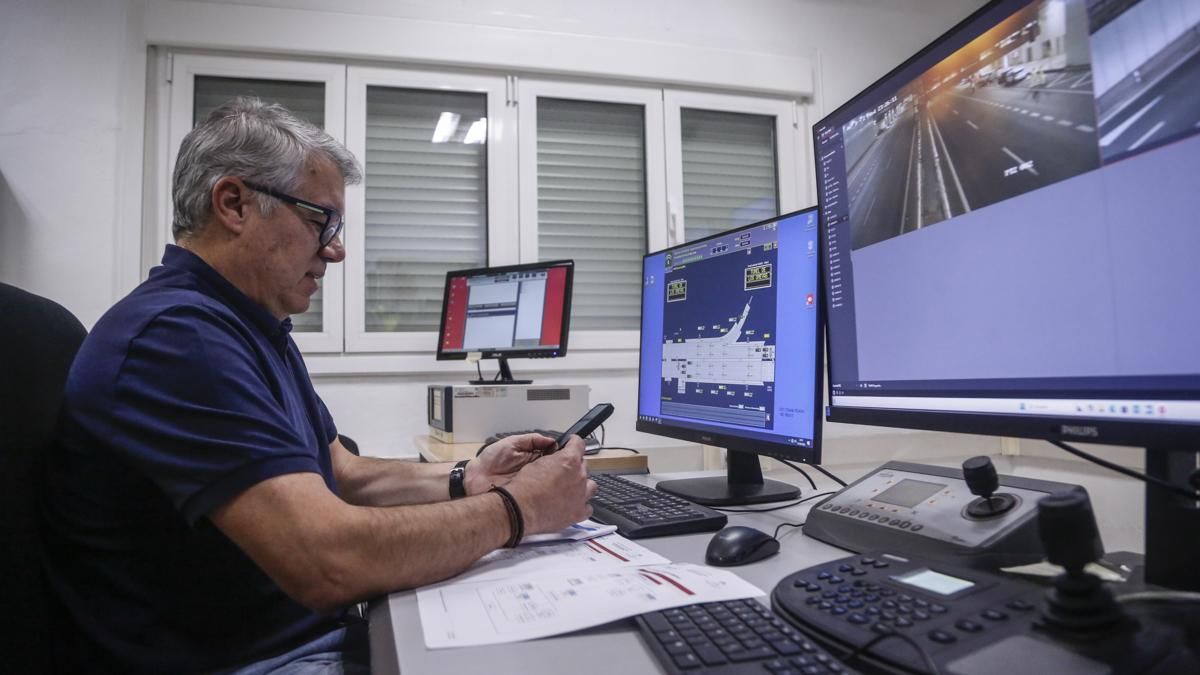 Centro de control en el simulacro de accidente en el túnel de los omeyas