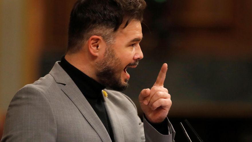 El portavoz de ERC en el Congreso Gabriel Rufián, interviene durante el pleno celebrado este miércoles en el Congreso de los Diputados. EFE/Juan Carlos Hidalgo