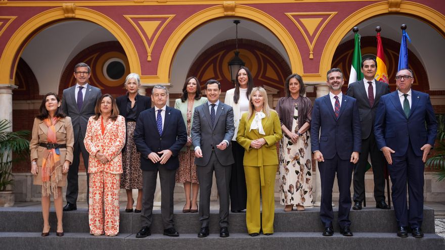 Moreno coloca a seis consejeros de su Gobierno encabezando las listas electorales del PP en Andalucía