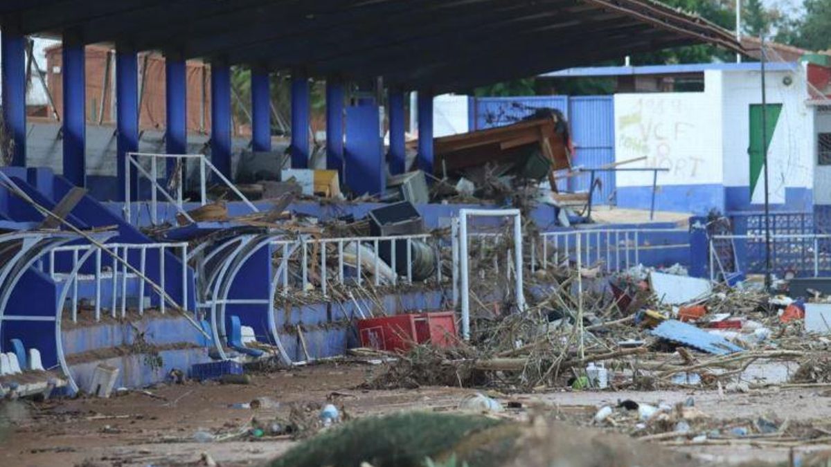 Estadi El Palleter, camp de futbol on juga el Paiporta CF, arrassat per la DANA.