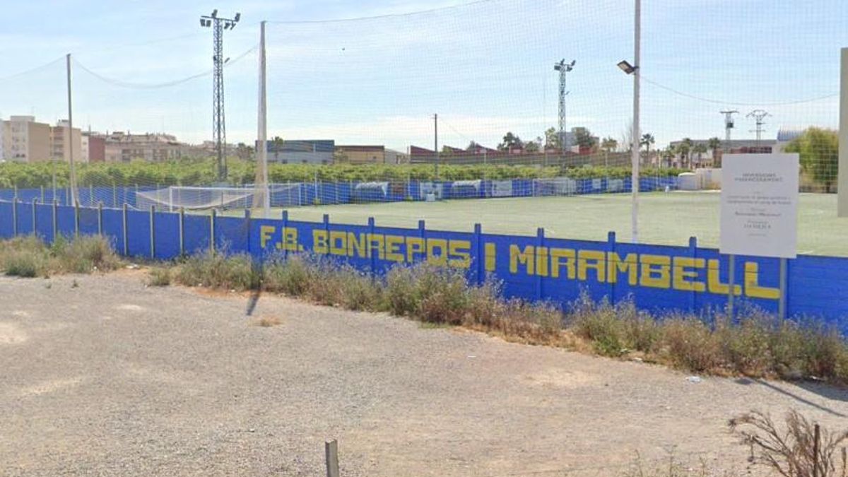 Un club de fútbol valenciano lleva strippers a los jugadores menores de edad del juvenil para celebrar una victoria de liga
