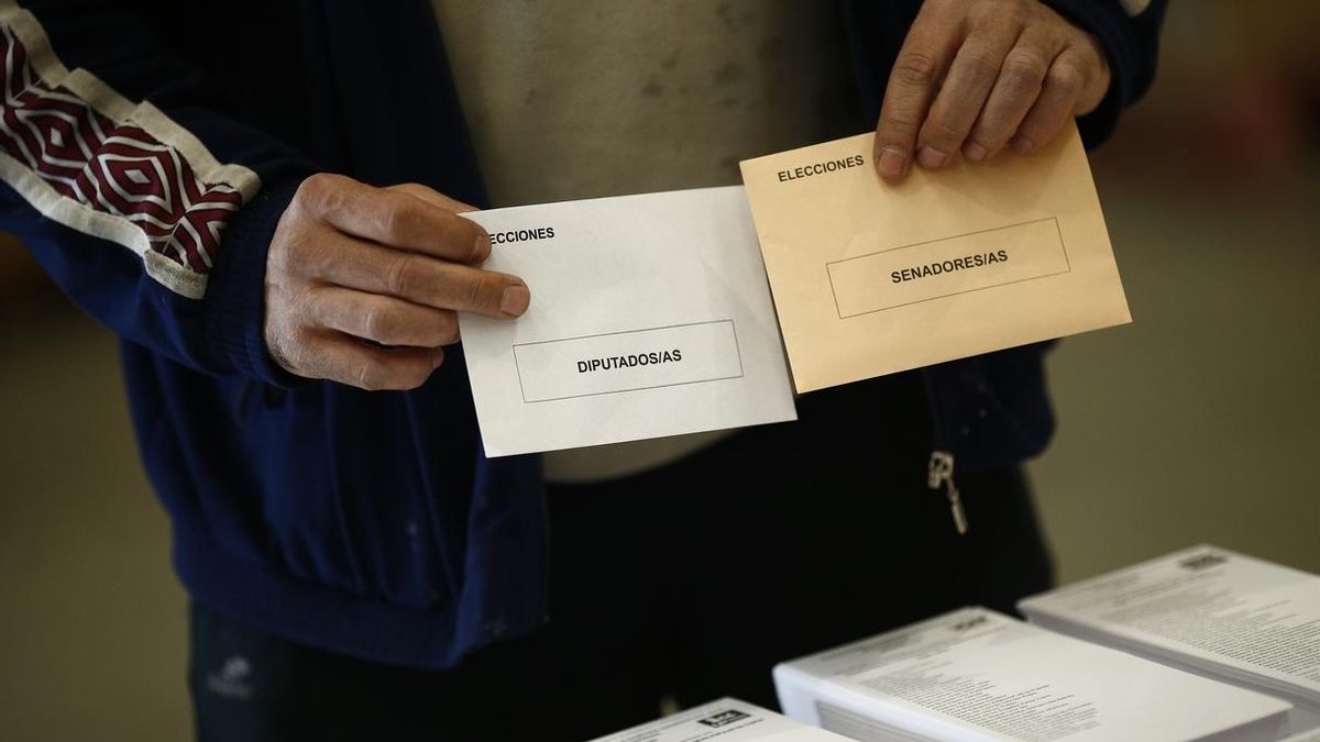 Todos los colegios electorales abren con normalidad en Cantabria