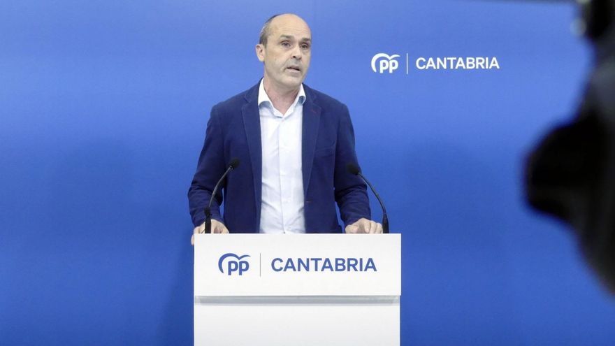 El coordinador del PP de Cantabria, Juan José Alonso