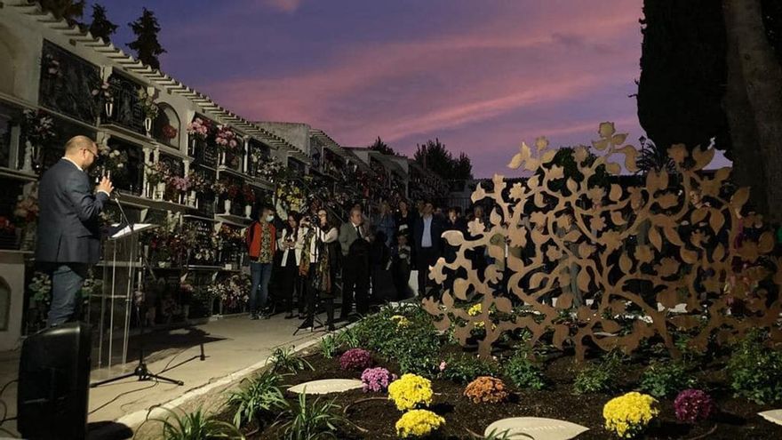 Inauguración de un símbolo de memoria histórica en Carcabuey