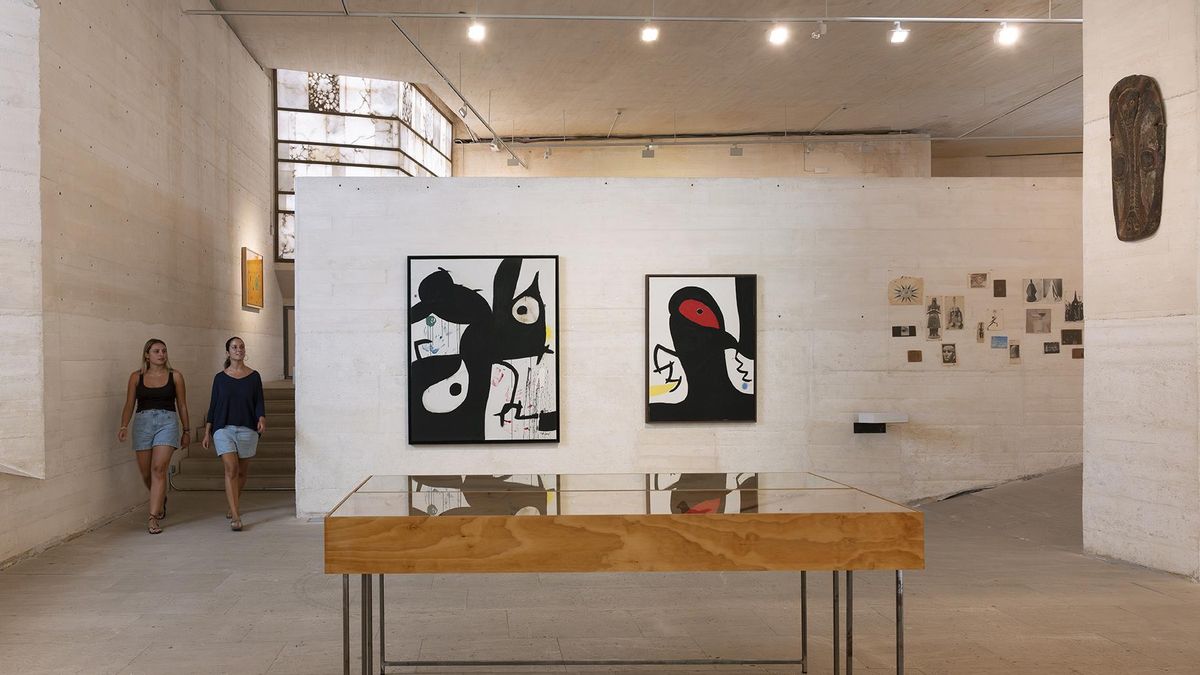 Parte de la muestra instalada en la Fundación Pilar i Joan Miró de Palma, uno de los cuatro espacios expositivos del proyecto 'Paysage Miró'