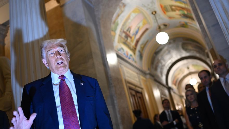 El plan de "recortes masivos de impuestos" de Trump avanza con nocturnidad y por un solo voto en la Cámara de Representantes