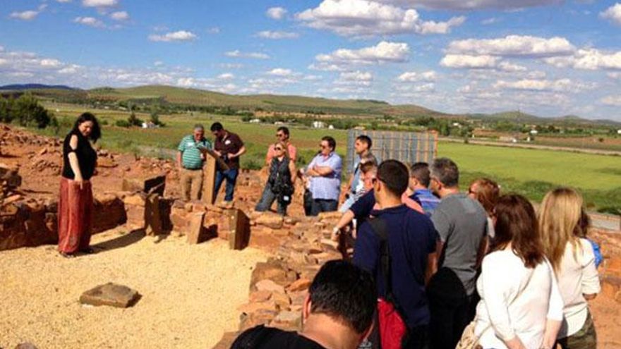 Valdepeñas celebra la III Semana de la Arqueología con visitas guiadas al Cerro de las Cabezas