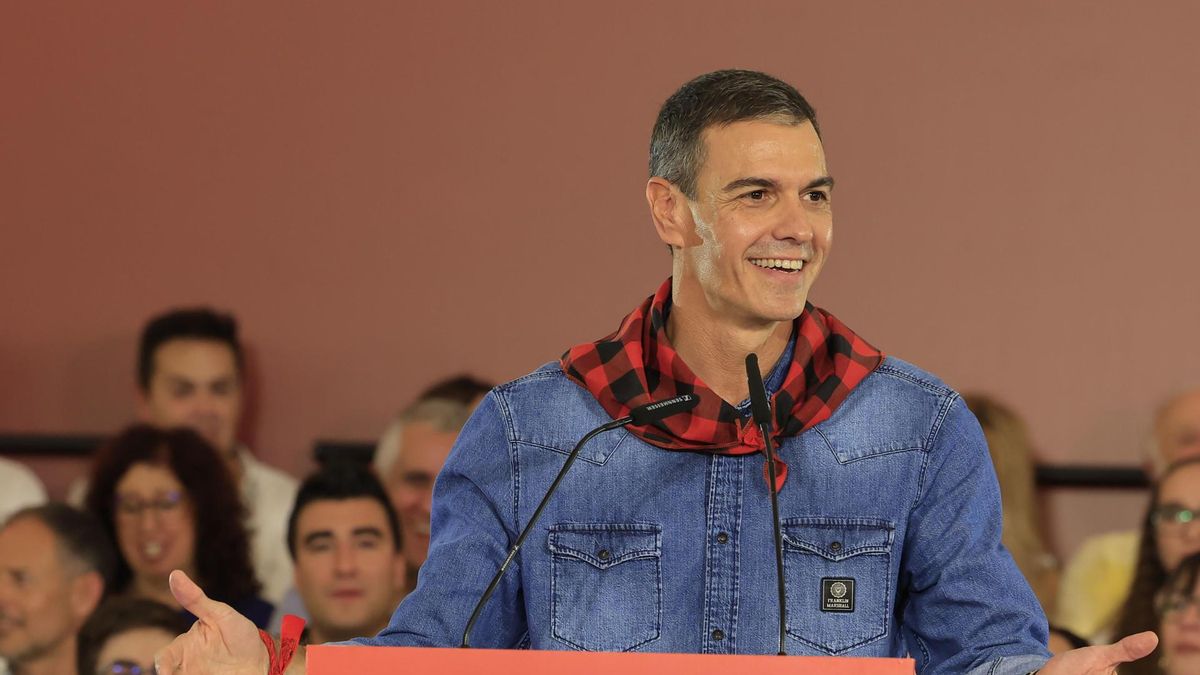 El secretario general del PSOE y presidente del Gobierno, Pedro Sánchez, participa este miércoles en un acto en Zaragoza.