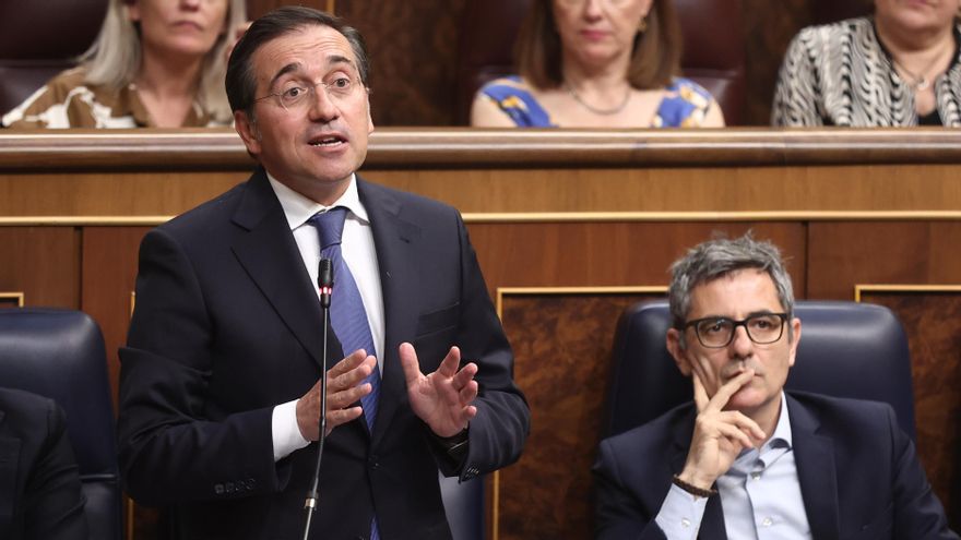 El ministro de Asuntos Exteriores, Cooperación y Unión Europea, José Manuel Albares, durante una sesión de control al Gobierno, en el Congreso de los Diputados.