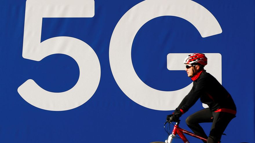 El Gobierno rebaja el precio de salida de la subasta del 5G tras la presión de las 'telecos' hasta los 995 millones