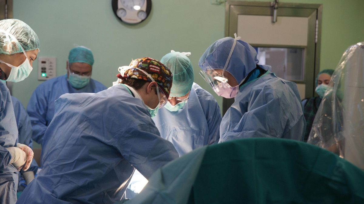 Archivo - Un estudio realizado en el Servicio de Traumatología del Hospital de Cuenca confirma la efectividad de la cirugía del hallux valgus en la mejora de la calidad de vida.