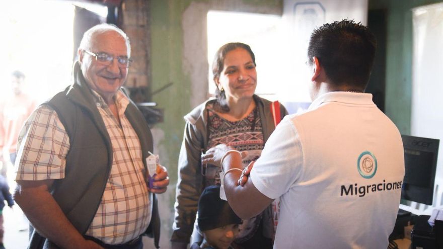 Habilitan un trámite exprés en fronteras y aeropuertos para autorizar a menores a salir del país