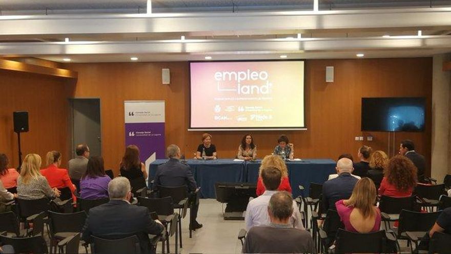 El veto a un periodista provoca la suspensión de una mesa redonda en Tenerife sobre empleo en el sector primario