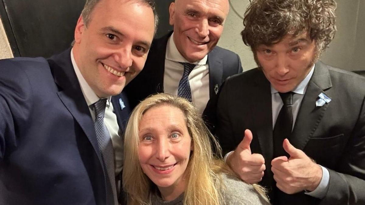 Milei y Adorni, dos biografías hermanadas por la política y los negocios