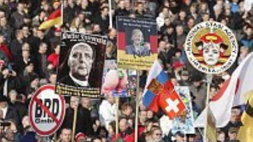 Pegida congrega a miles de personas en Dresde en su día de acción global