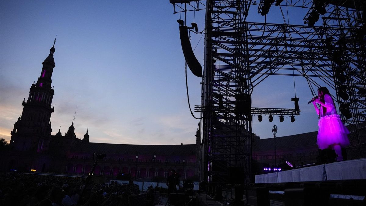 Cultura avala los conciertos de Icónica en la Plaza de España de Sevilla: "No se produce deterioro físico"