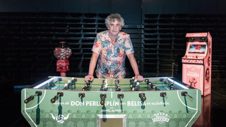 Amor de Don Perimplín y Belisa en su futbolín