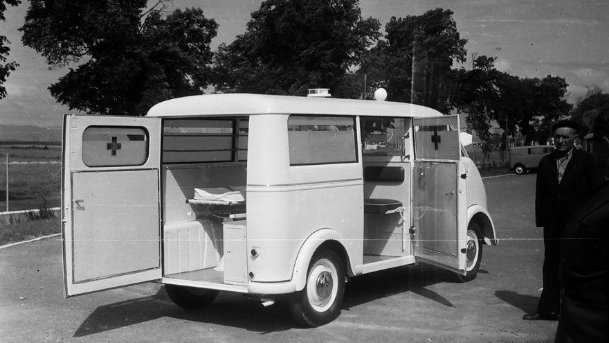 Unas DKW para la Cruz Roja