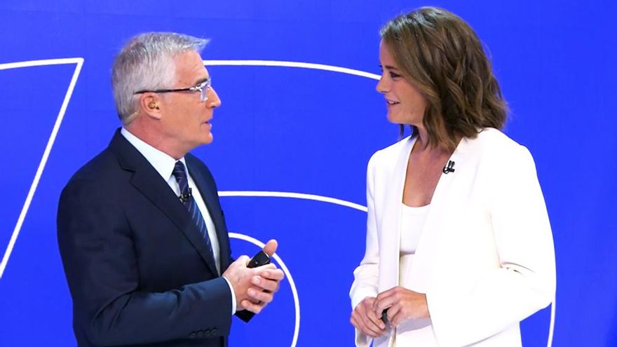 María Casado se estrenó en 'Informativos Telecinco' haciendo un guiño a la pareja que formó con David Cantero en TVE