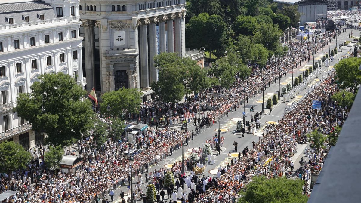 Idolatría y multitud