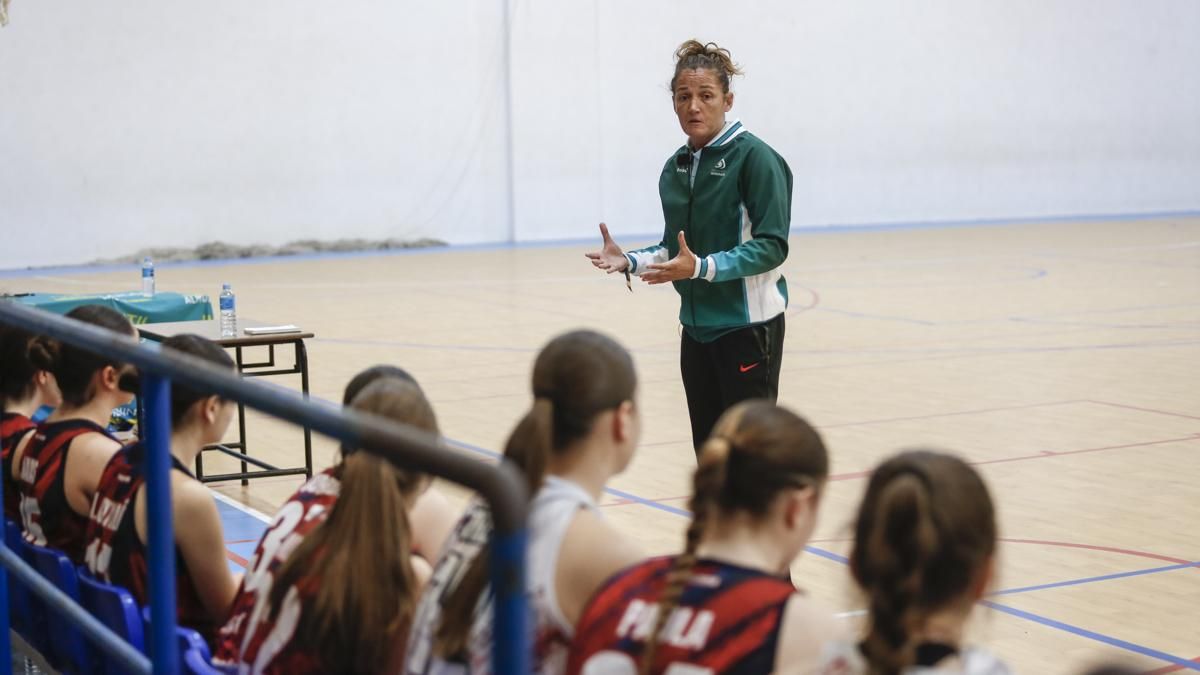 Jornada FAB Experience “Nosotras” sobre baloncesto femenino