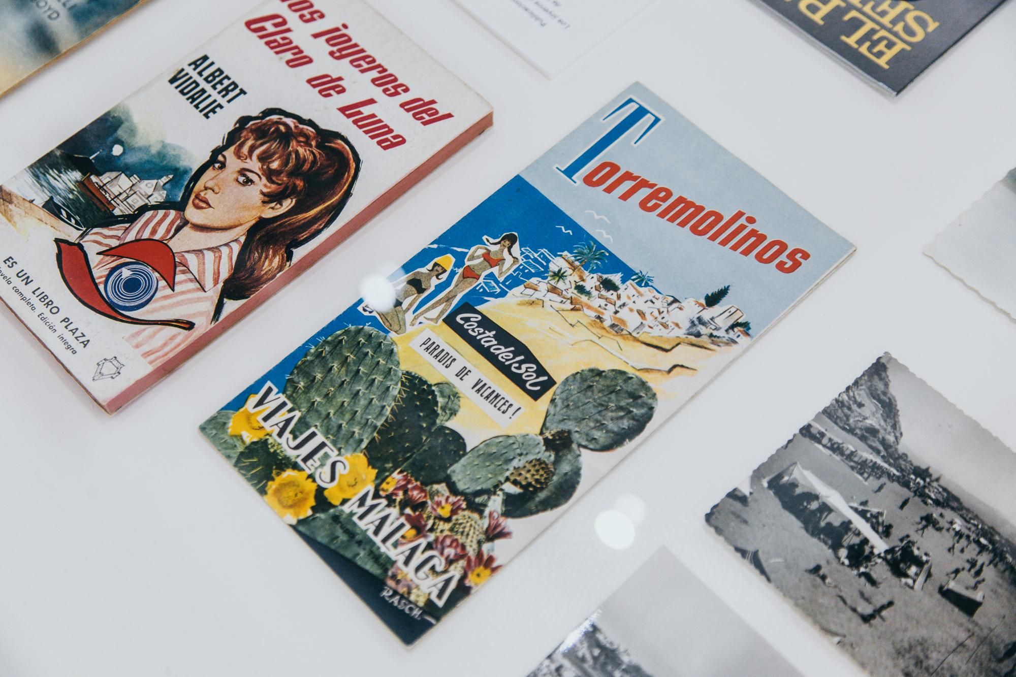 Folleto promocional de viajes a Torremolinos