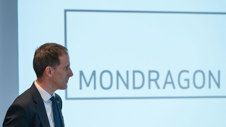 El presidente de Mondragon, Pello Rodríguez, durante un desayuno informativo