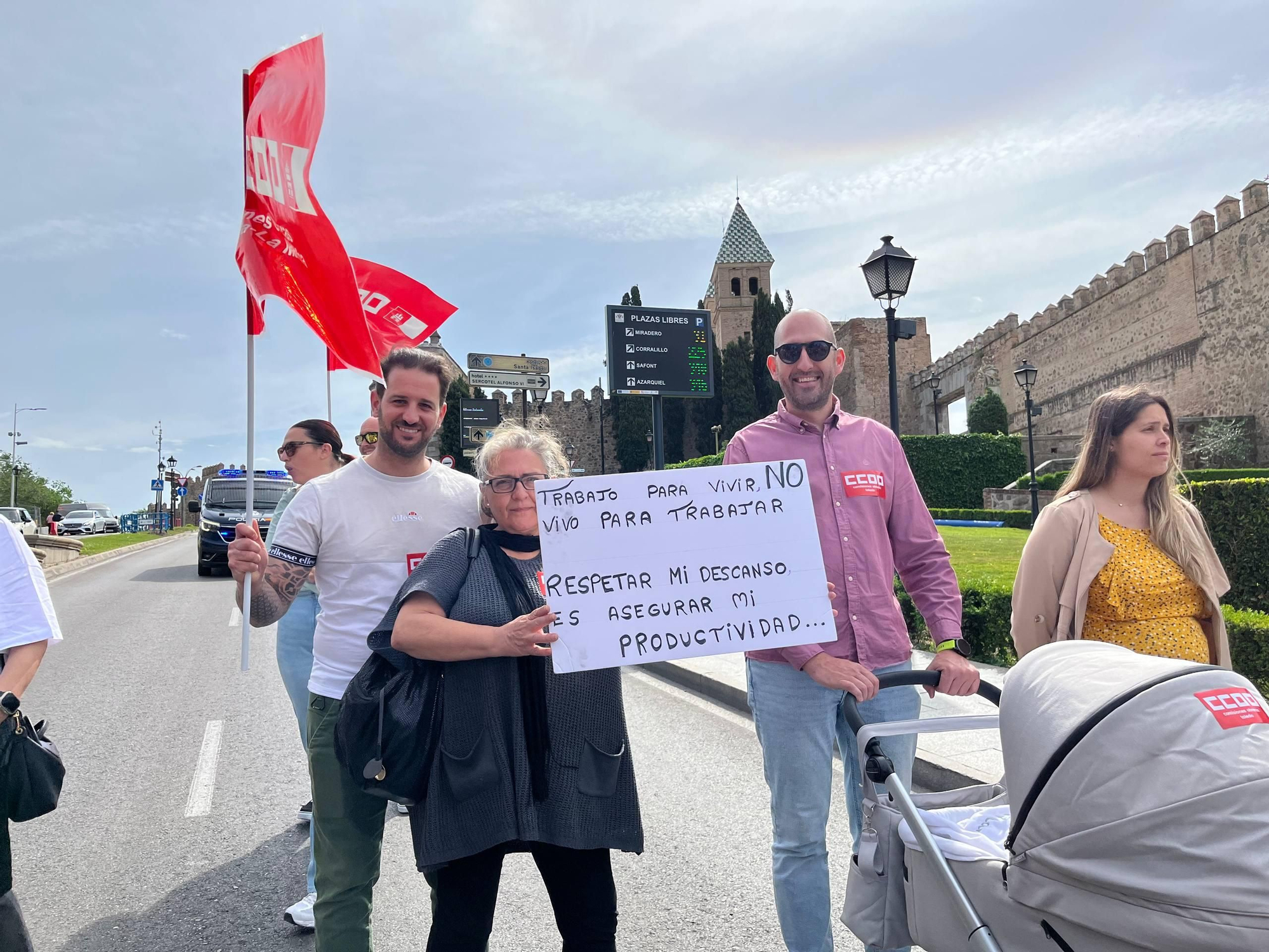 Manifestantes en Toledo en el Día Mundial de la Prevención de Riesgos Laborales