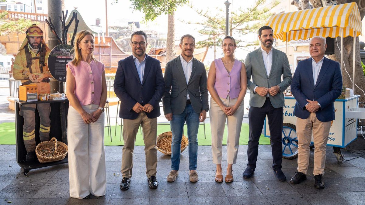 Presentación de tres helados elaborados con almendra local, en el marco del proyecto ‘Agroforestales de La Palma’, dentro del que se desarrolla la campaña comercial ‘La Almendra Bonita’.