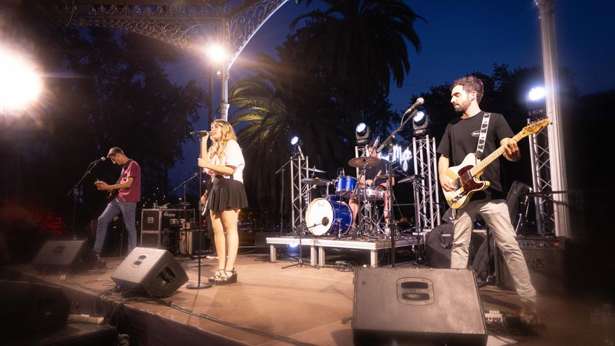 Planneo al fresco: el festival que transforma el Quiosco de la Música en la terraza de verano del talento joven