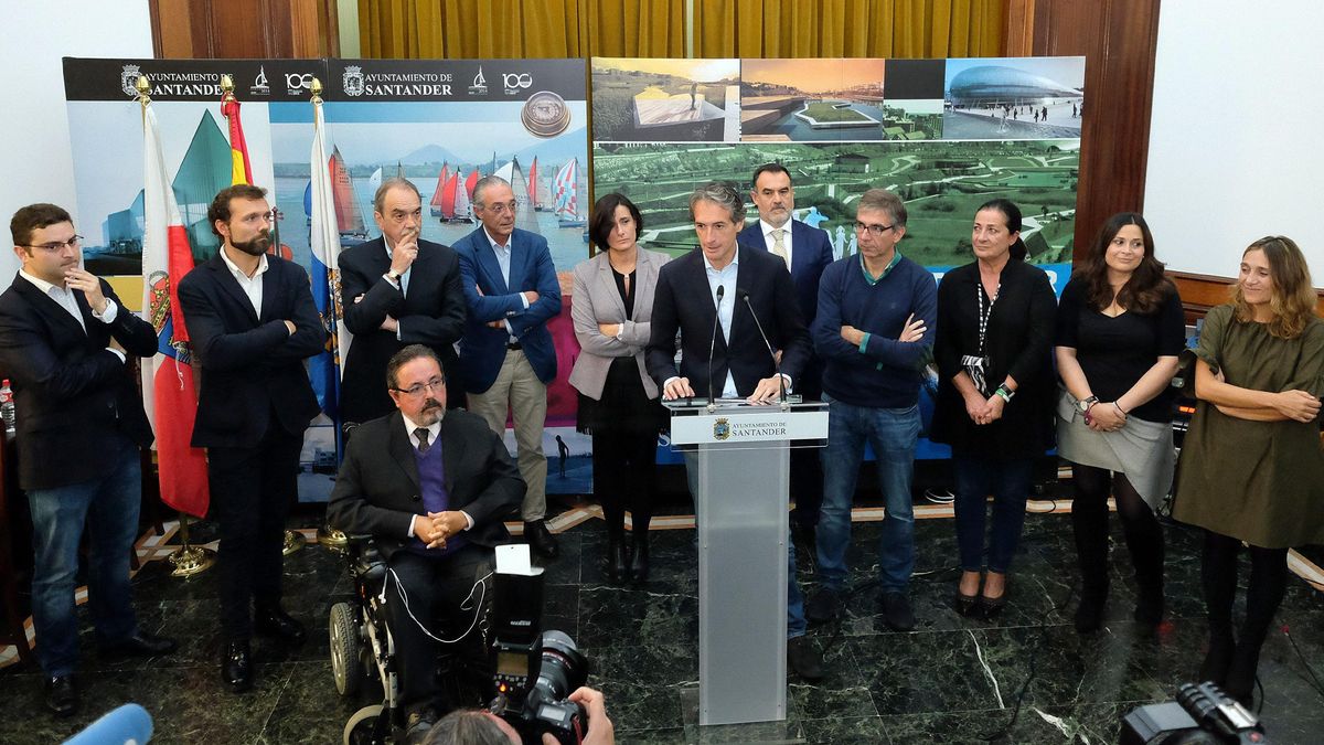 Íñigo de la Serna durante su despedida como alcalde de Santander. | AYTO