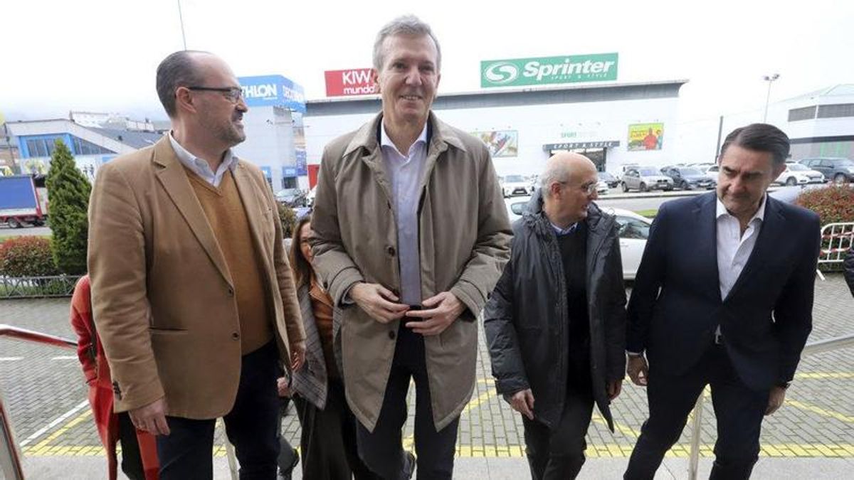 El presidente de la Xunta destaca su sintonía con Mañueco para desarrollar proyectos conjuntos tras el 15M