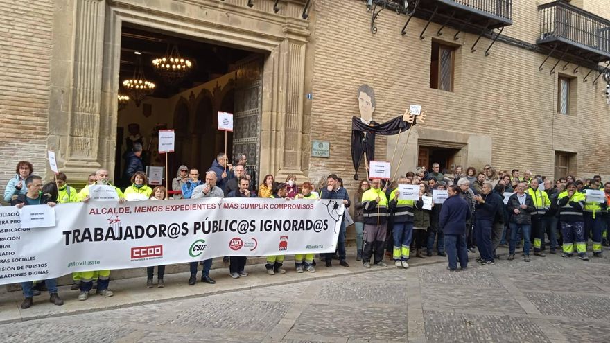 Los trabajadores municipales, en guerra con el Ayuntamiento de Huesca a tres meses de las elecciones