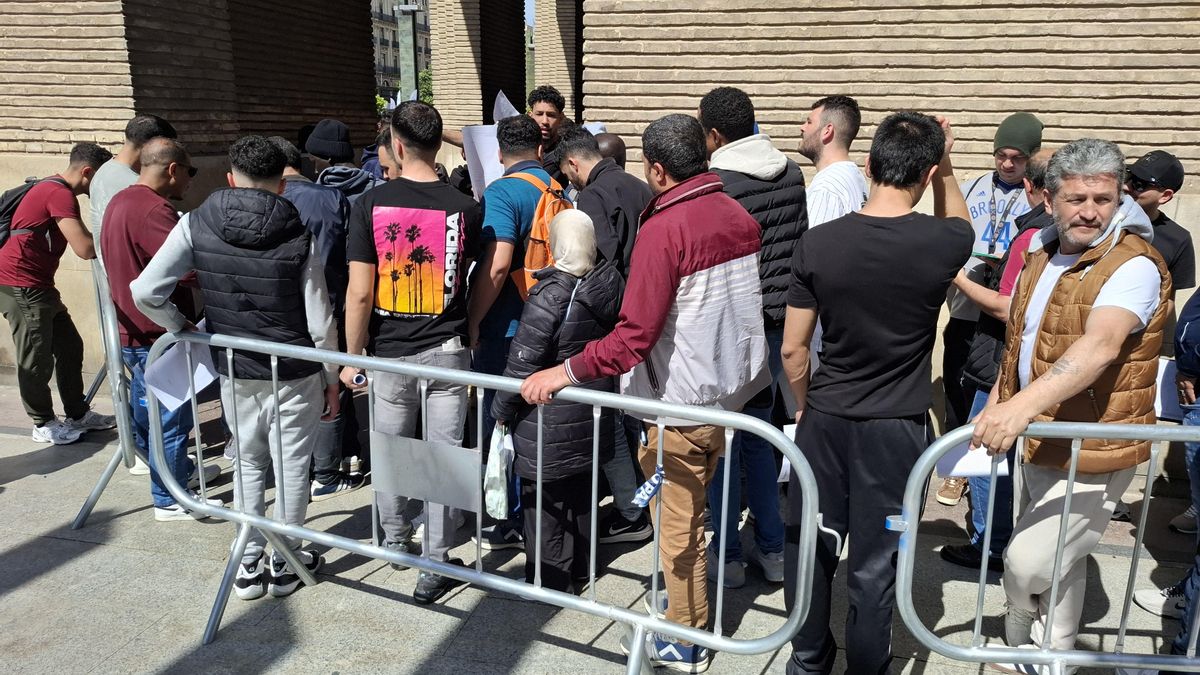 Funcionarios de Zaragoza insisten: las medidas del PP ante la regularización de migrantes "incrementan el colapso"