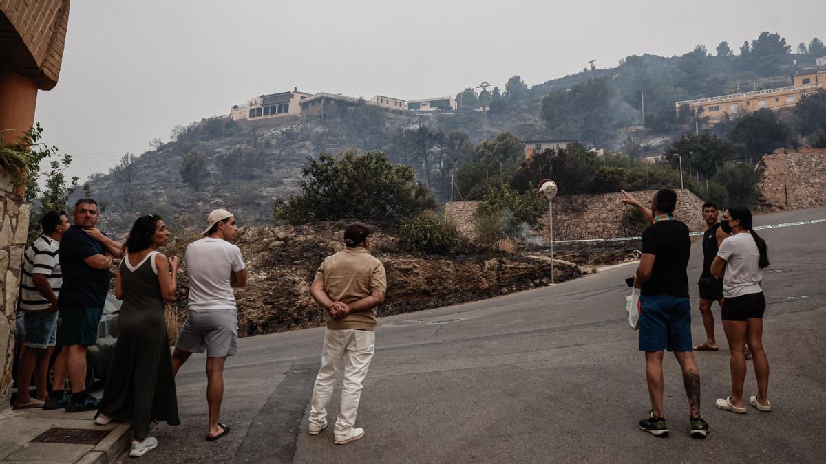 Evacuaciones masivas por incendios que cercan pueblos enteros: la nueva normalidad para la que no estamos preparados